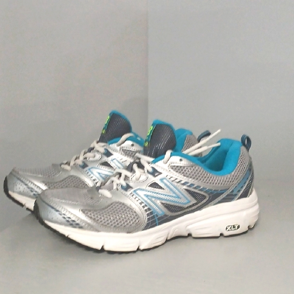 New Balance Gray and Blue Running Shoes, Pre-owned, Sz 8.5